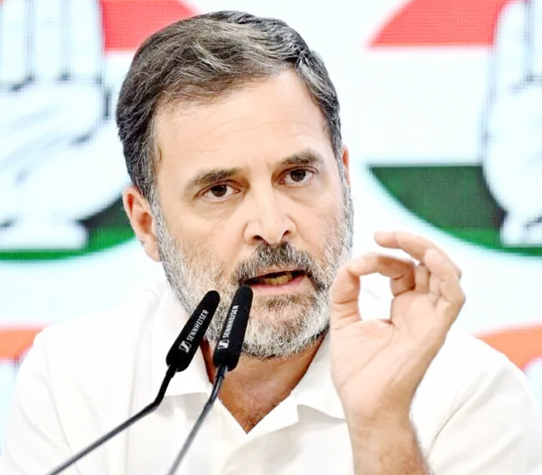 Rahul Gandhi raises farm and farmer issues, Modi ready to sacrifice agriculture, we will continue to raise our voices inside and outside Parliament to protect farmers' rights and MSP