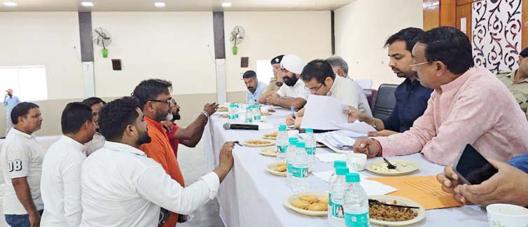 16 June 2026 Sitarganj CDO Udham Singh Nagar Divesh Shashni facilitated the resolution of public grievances during Tehsil Diwas and instructed officials to treat complaints seriously resolve