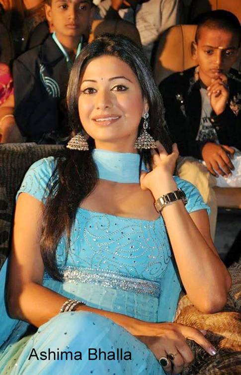 Ashima Bhalla hot, bold Hindi, Telugu films actress and model born on 3rd august 1983
